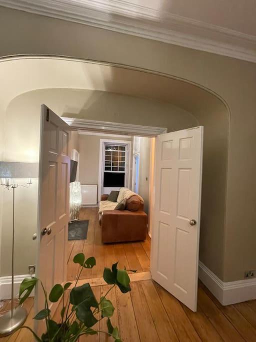 Ground Floor Apartment In Central Bath Exterior foto